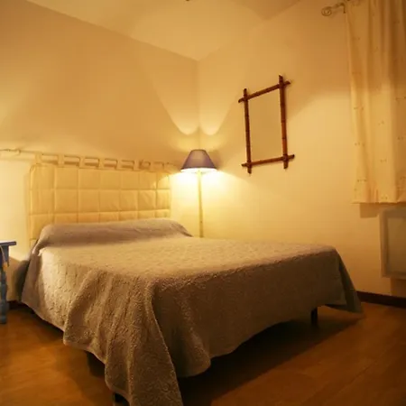 別荘 Gite Charmant Au Chateau, Le Veurdre - Fr-1-489-163 *